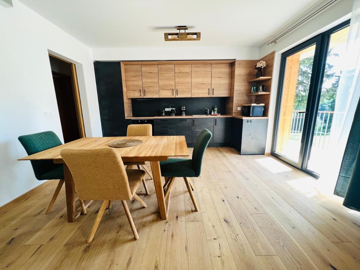 Family 2 Bedroom Ski&Bike Apartment With Terrase ยันสแก ลาสเนีย ภายนอก รูปภาพ